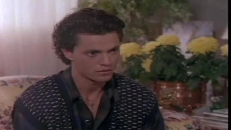 Кадры из сериала Джамп стрит, 21 (1987)